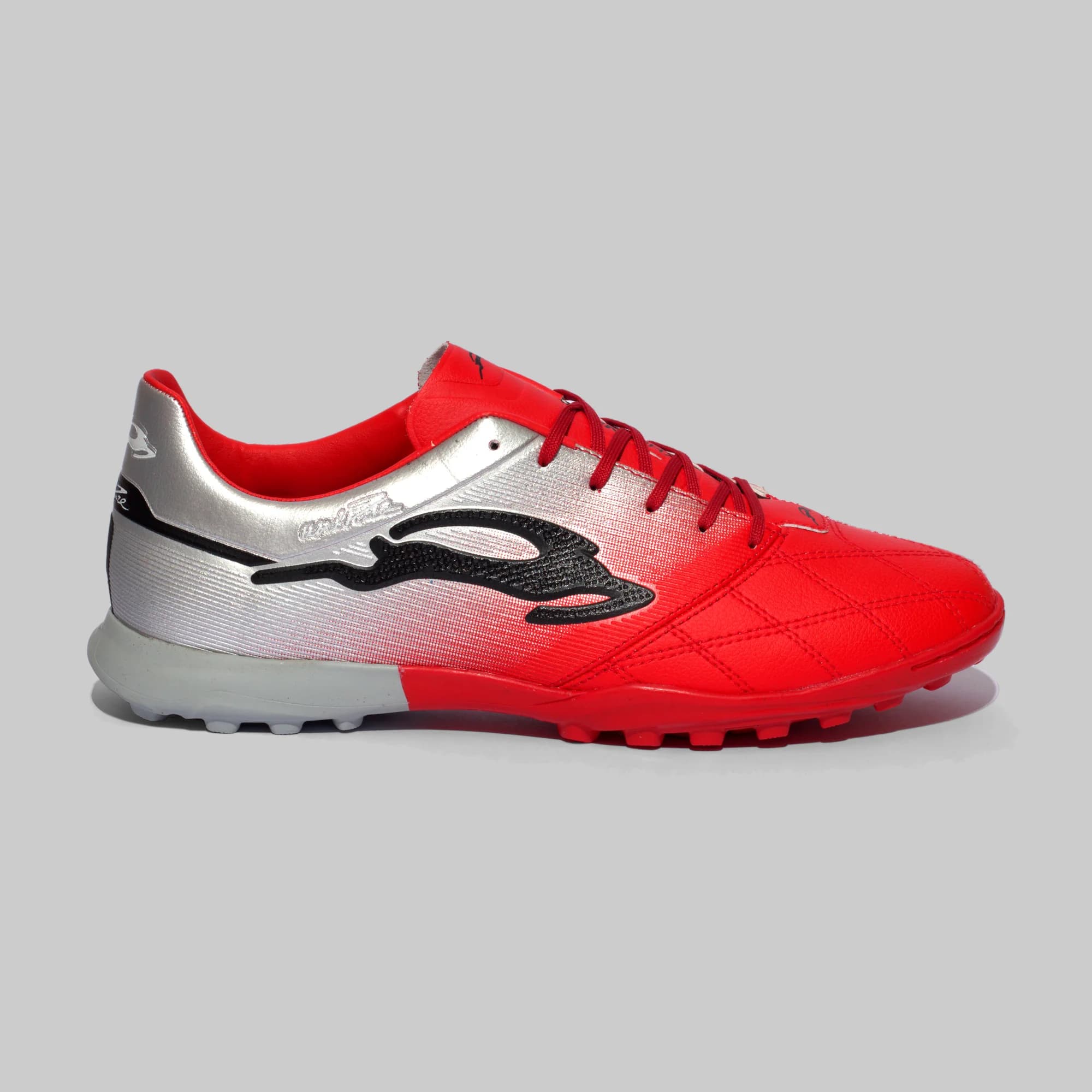 Estilo 3112 Rojo Plata Negro Turf, vista lateral