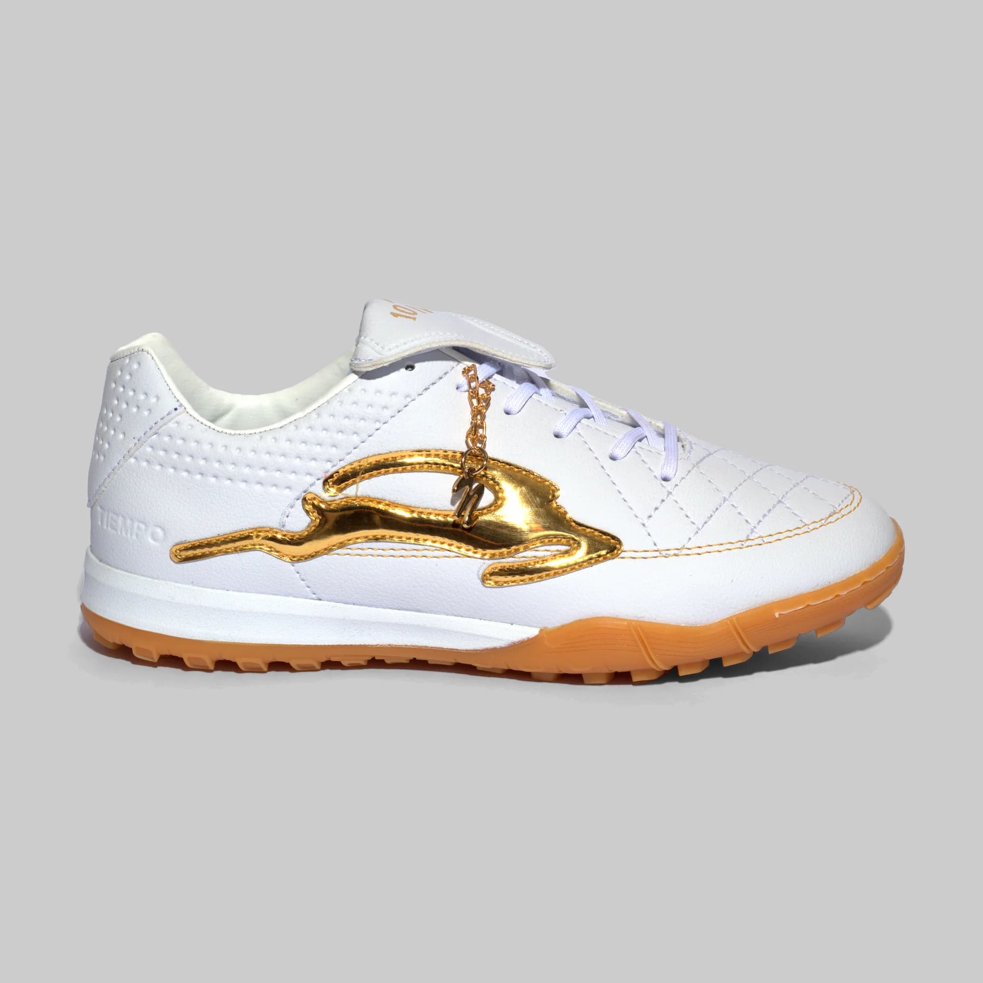 Estilo Golden Blanco Dorado Turf, vista lateral