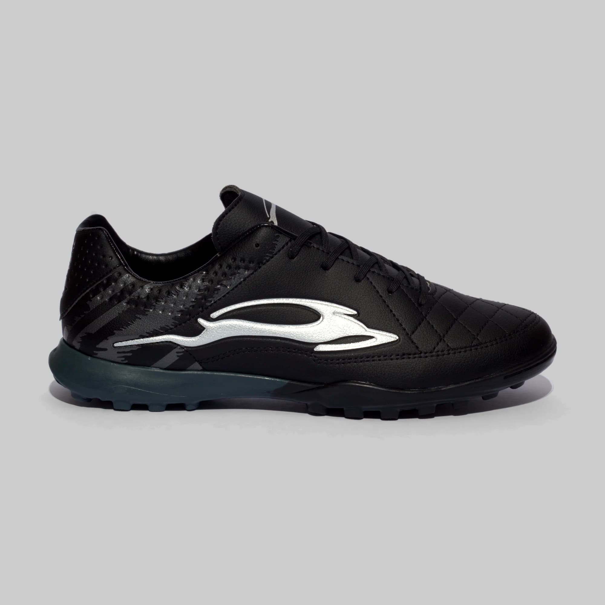 Estilo Tiempo Negro Oxford Plata Turf, vista lateral